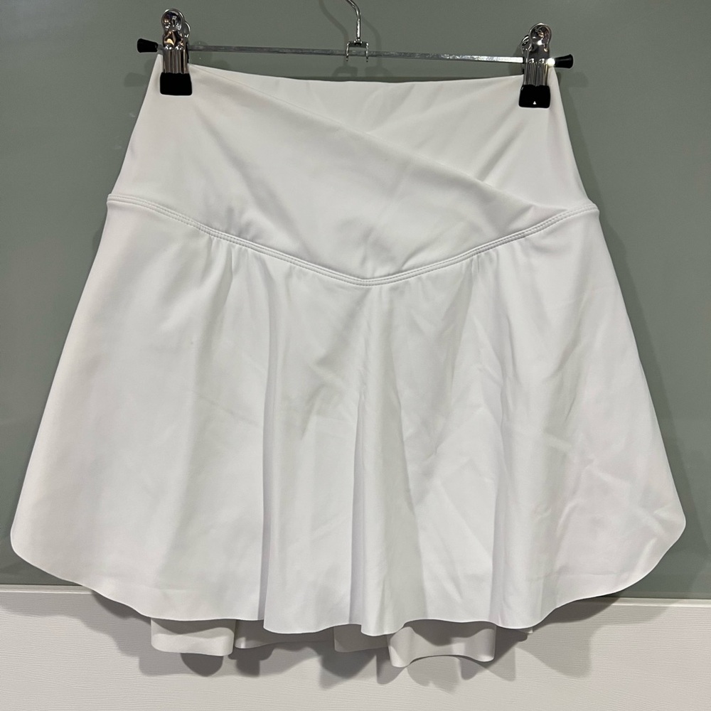 White Halara crossover skirt, size small, new with tags!